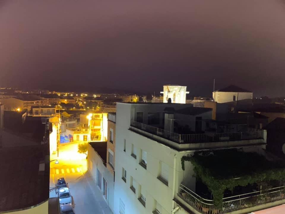Hotel Fonda Neus Sant Sadurní dʼAnoia Bagian luar foto