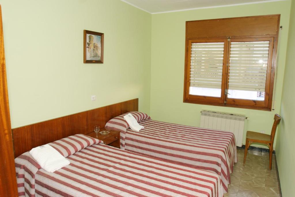 Hotel Fonda Neus Sant Sadurní dʼAnoia Bagian luar foto