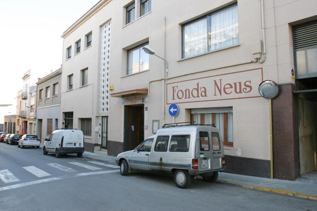 Hotel Fonda Neus Sant Sadurní dʼAnoia Bagian luar foto